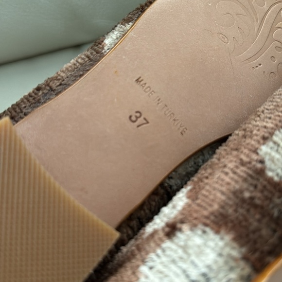 BALDIZ Brown Polka Dot Flats New! - Picture 8 of 9